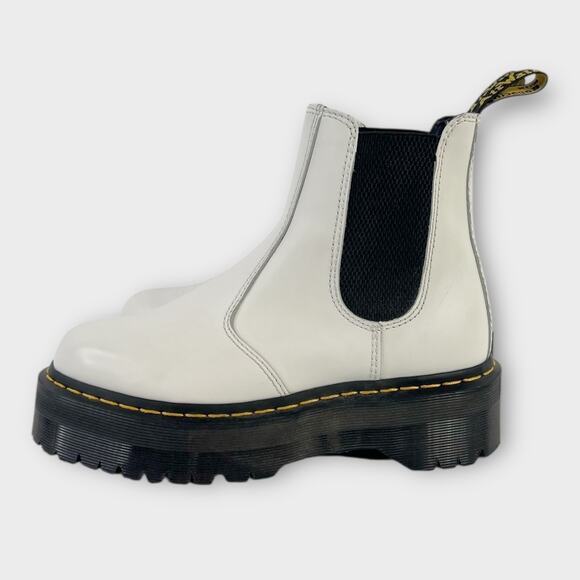 Dr. Martens Women's 2976 Quad Smooth Leather Platform Chelsea Boots White Size 7 - Picture 6 of 16